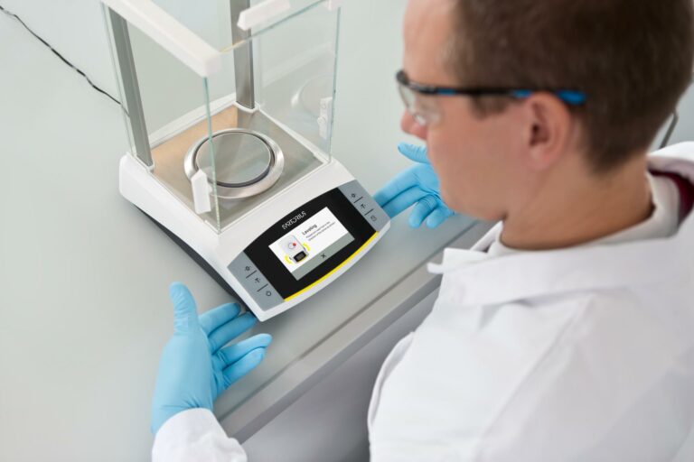 <a></a> Laboratorní váhy. Jaké druhy existují a jak vybírat?